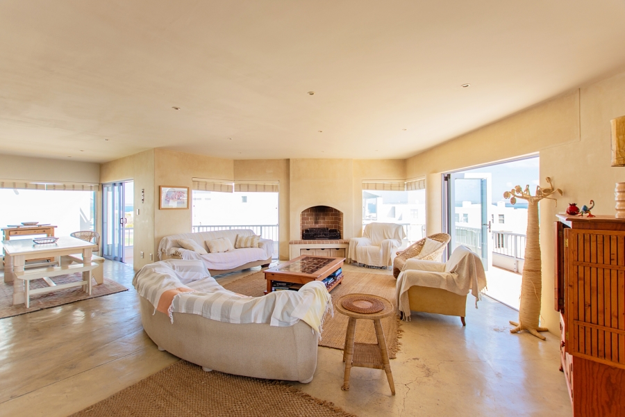 6 Bedroom Property for Sale in Paradise Beach Western Cape